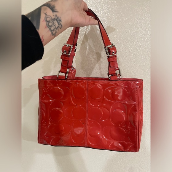 Coach - Picture 4 of 4